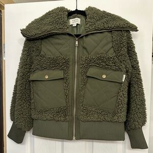 Frye and Co. Lightweight Sherpa Quilted Green Bomber Jacket